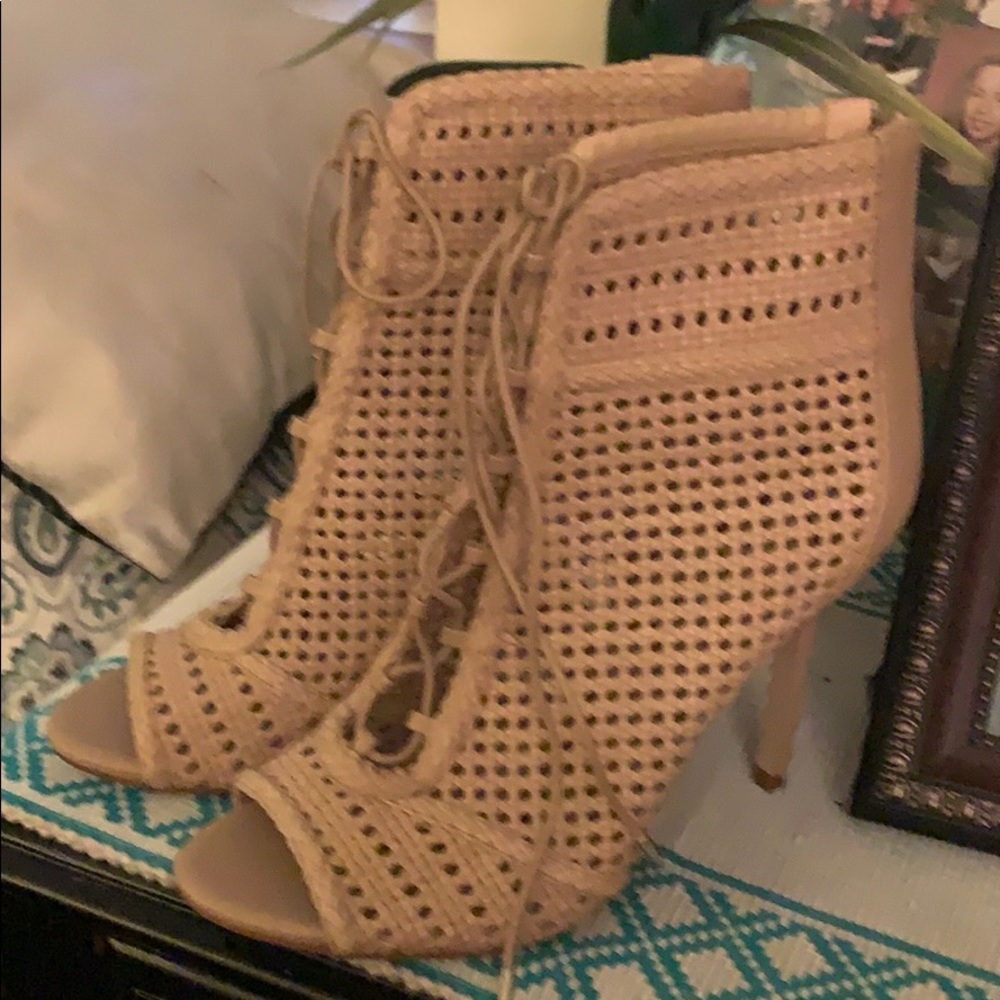 Never Worn Sam Edelman leather woven lace ups sz9